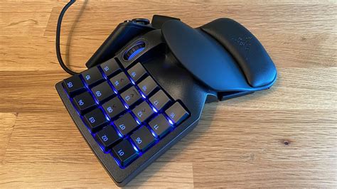 Razer Tartarus Pro Review | PCMag