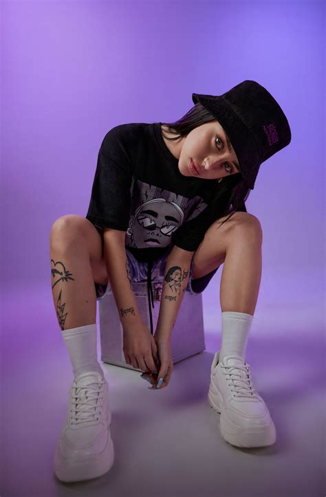 Las claves detrás del estilo cool de Nicki Nicole | Glamour