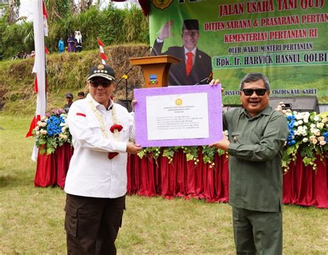 Wamentan Dorong Komoditas Pertanian Garut Berorientasi Ekspo