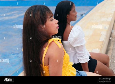 Latina M Dchen Fotos Und Bildmaterial In Hoher Aufl Sung Alamy