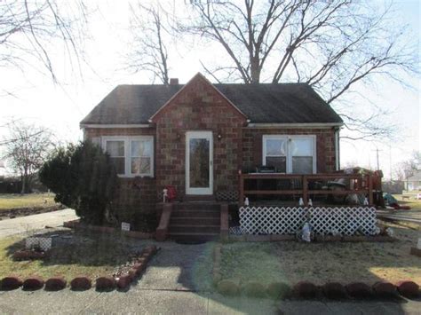 406 W. Main St., Crossville, IL 62827 (Off Market MyStateMLS Listing #10700271)