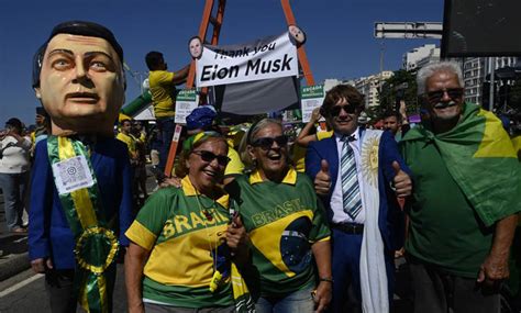 Ato Em Copacabana Re Ne Apoiadores E Aliados De Bolsonaro Contra