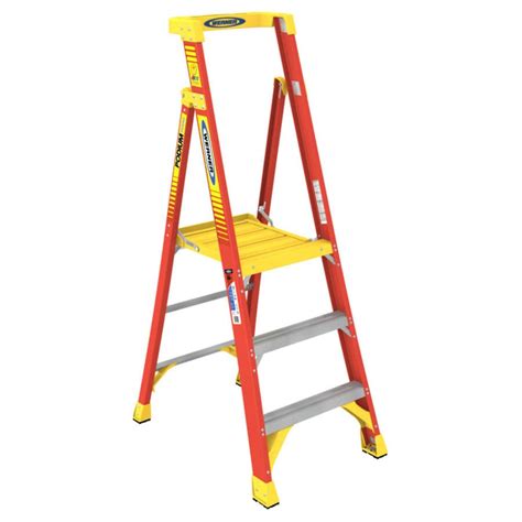 Shop Werner 3-ft Fiberglass 300 -lb Type IA Platform Ladder at Lowes.com