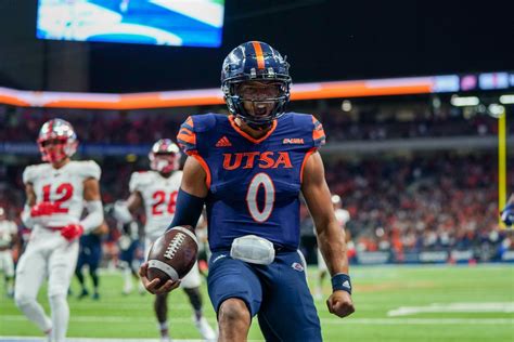 Houston Football 3 Bold Predictions For Week 1 Game Vs Utsa Page 2