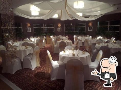 Denham Restaurant And Bar At Denham Garden Village Uxbridge Restaurant