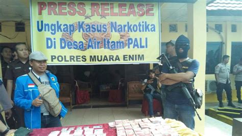 Tembakan Polisi Mendadak Terhenti Saat Kejar Bandar Narkoba Di Muara