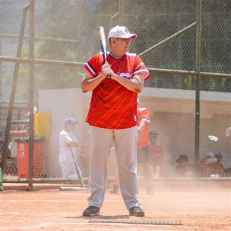 Potret Mendiang Donny Kesuma Artis Yang Pernah Jadi Juara Softball Di