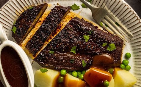 Jazz Up Your Vegan Roast Dinner With This Roasted Aubergine Steak