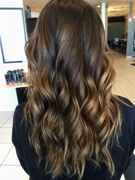 Balayage Highlights Wavy Hair Hair Long Hair Styles Wavy Hair