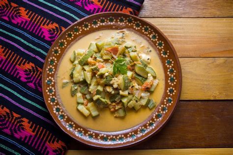 Carne De Cerdo Con Calabacitas Y Elote As Puedes Preparar Este T Pico