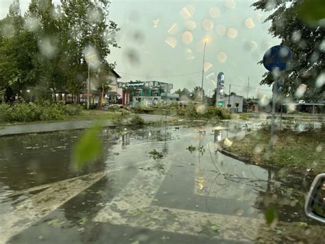 Jako Nevrijeme Poharalo I Sjever Bih Vjetar Nosi Sve Pred Sobom U