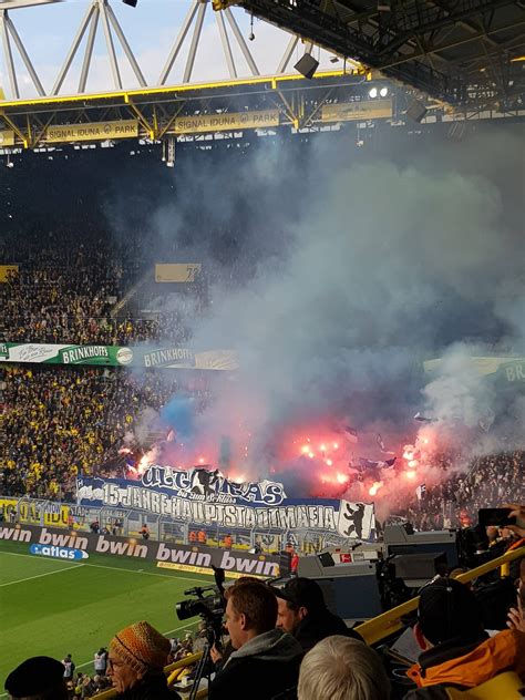 Hertha Bsc Fans Randalieren Im G Steblock