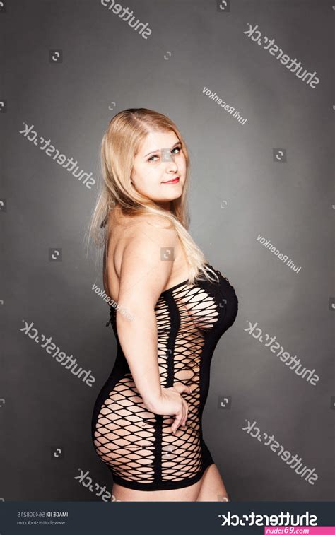 Nigerian Woman With Naked Thick Wide Hips Nudes