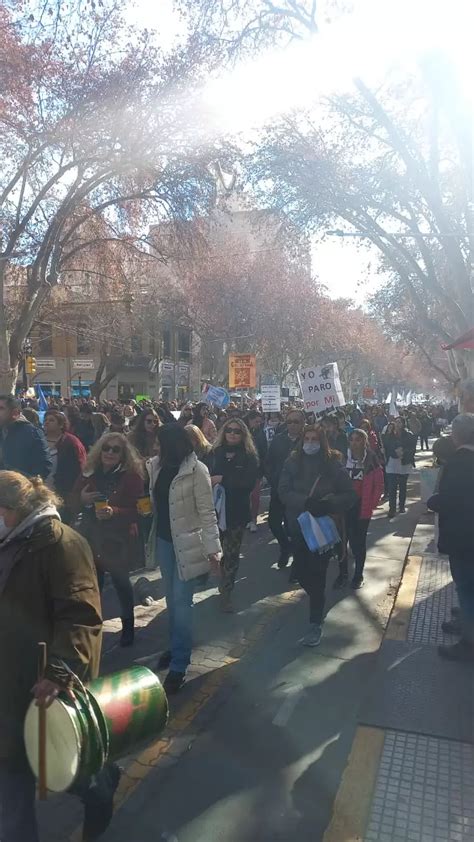 Masiva Marcha De Estatales Por El Microcentro De Mendoza Diario Mendoza