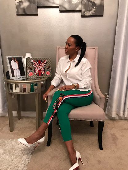 Man Stuns Twitter Users With Photos Of His Hot Mama