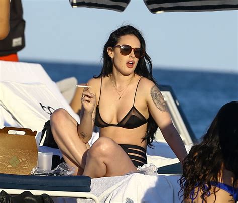 Rumer Willis In Bikini On The Beach In Miami Hawtcelebs