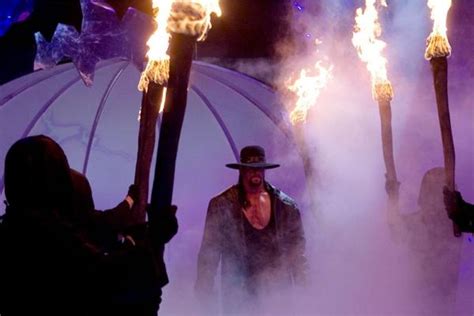 10 Best Wrestling Entrance Pyro Effects Of All Time – Page 4