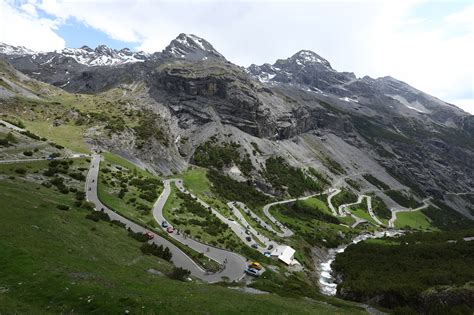 Giro Ditalia La Corsa Rosa Non Passer Sullo Stelvio Ancora