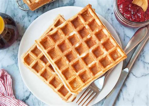 Easy Buttermilk Waffles Recipe