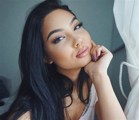 Amanda Khamkaew On Instagram Amanda Khamkaew Brunette Beauty Beauty