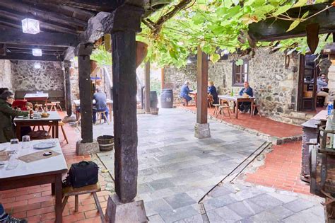 Por qué gusta el restaurante Casa Poli en Puertas de Vidiago Llanes