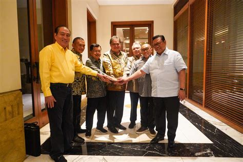 Airlangga Dapat Pesan Khusus Dari Sesepuh Partai Golkar Begini