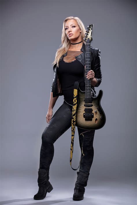 «nita strauss» HD Wallpapers
