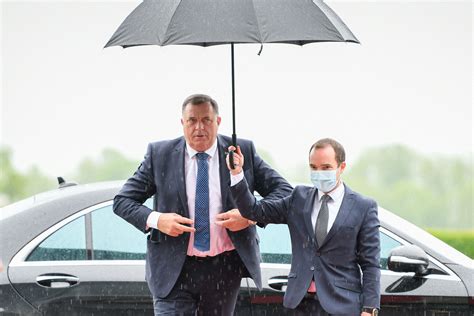 Us Sanctions Bosnian Serb Leader Milorad Dodik Accuses Him Of