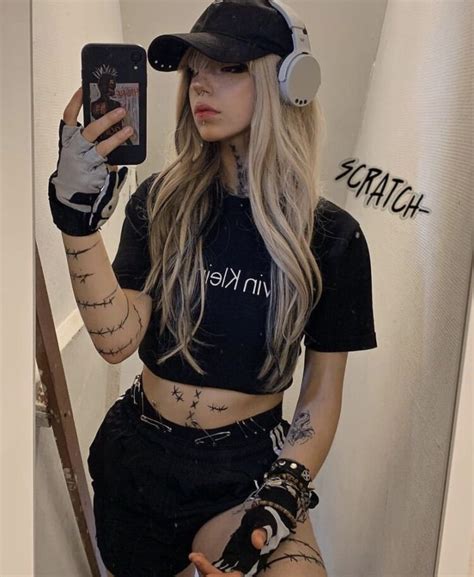 Hot Sexy Yuprntae Bikini Pics