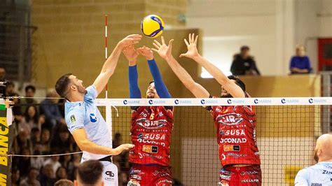 Superlega Volley Spettacolo Tra Cisterna E Perugia Ivolley Magazine