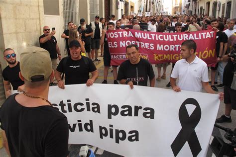 Manifestación de repulsa en Gata de Gorgos por el asesinato de David