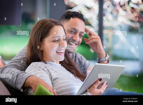 Mature Couple Tablet Video Hi Res Stock Photography And Images Alamy