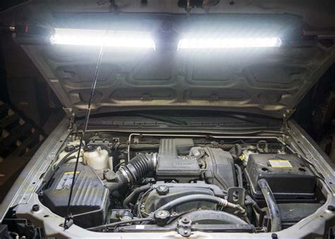 KTI73386 Underhood Rechargeable Worklight Review | STR