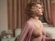 Naked Maria Raber In Hausfrauen Report