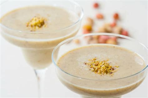 7 Best Pistachio Martini Recipes + 1 Bonus Cocktail - Cocktails Cafe