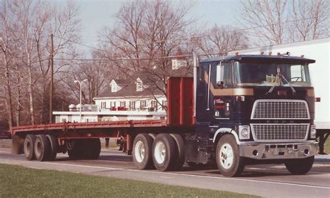 Ford CL9000 Cabover Sleeper Truck