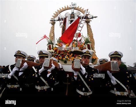 Peruvian Naval Officer Hi Res Stock Photography And Images Alamy