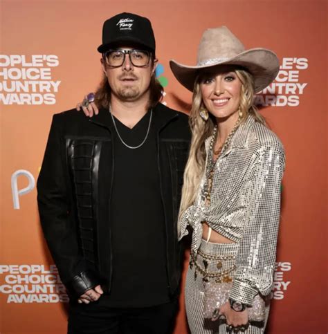 Peoples Choice Country Awards Hardy And Lainey Wilson Win Video