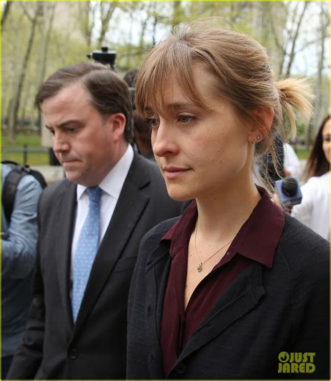 Smallvilles Allison Mack Pleads Guilty In Nxivm Sex Cult Case Photo