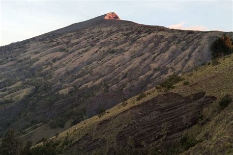 Mount Rinjani Trek Summit 2 Days 1 Night Rinjani Trekking View