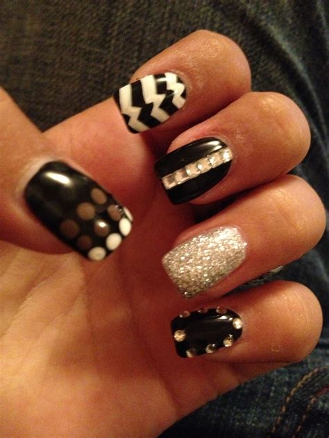 Edgy Nails Almond Nails Edgy Nails Chrome Nails