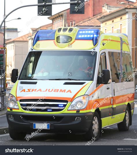 939 Italian Ambulance Stock Photos Images And Photography Shutterstock