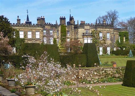 Historic Houses Derbyshire: Renishaw Hall and Gardens