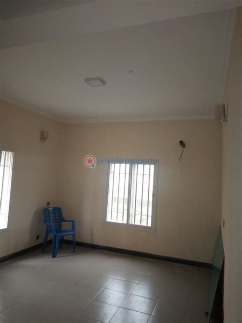 For Rent 3 Bedroom Flat Apartment Olaleye New Town Estate Iponri