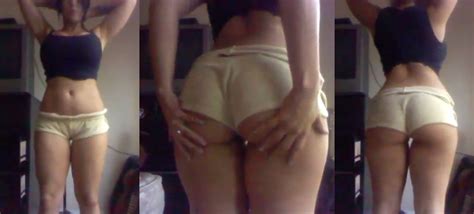 Super Sexy Girl Showing Her Naked Exercise Routine Camwhores