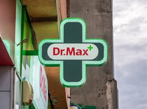 Dr Max Pharmacymember Of Penta Investment Group Dr Max Logo On A