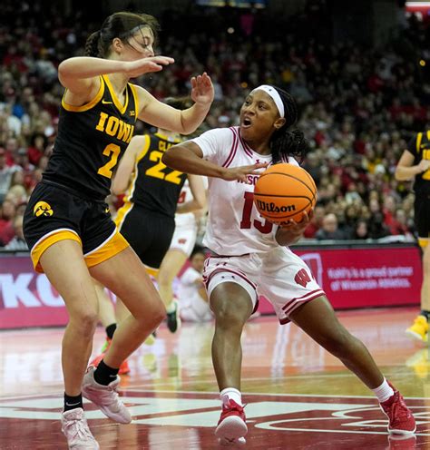 Wisconsin Womens Basketball Player Sania Copeland Enters Transfer Portal