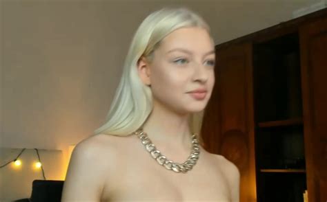 Delicious Busty Blonde 2 ThisVid