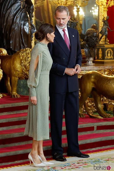 Los Reyes Felipe Y Letizia En La Recepci N Por La Fiesta Nacional