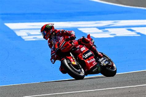 Super Pecco A Jerez Piega Binder E Vince In Spagna Formulapassion